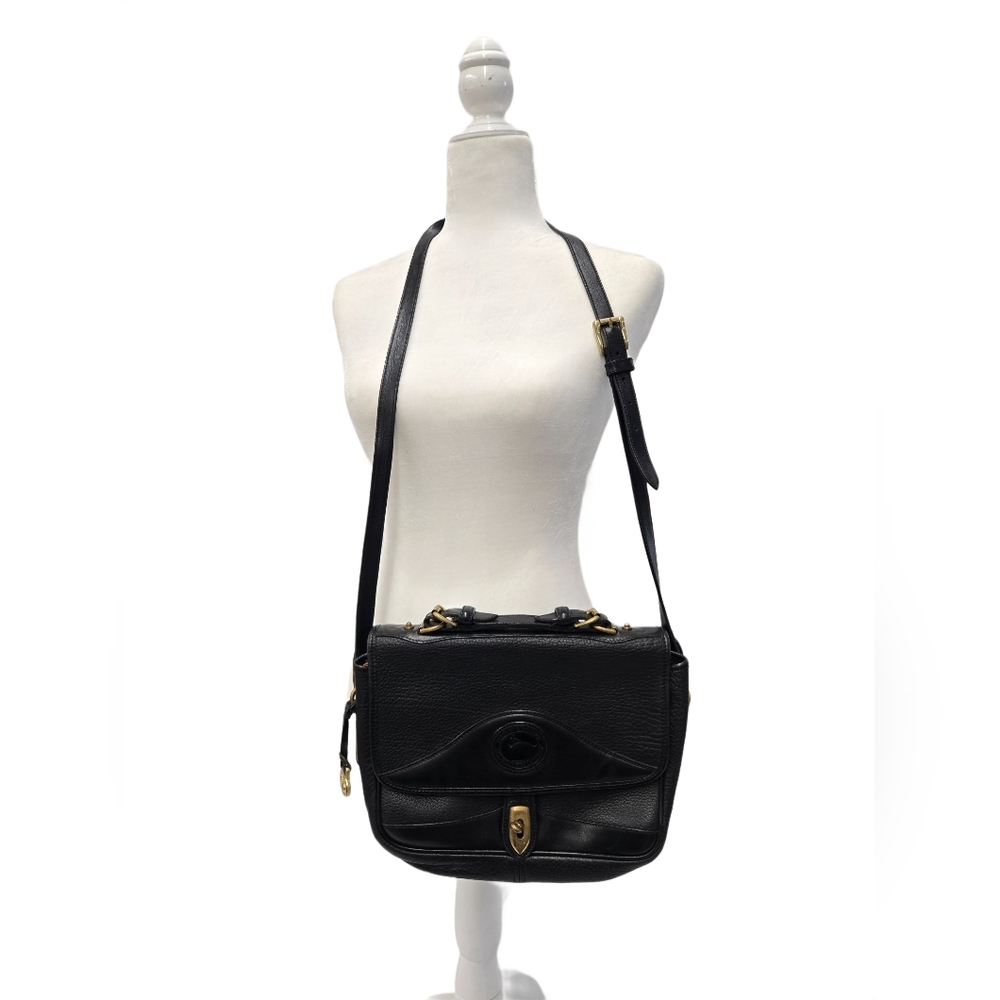 Vintage Dooney & Bourke Black Pebbled Leather Crossbody Style P701